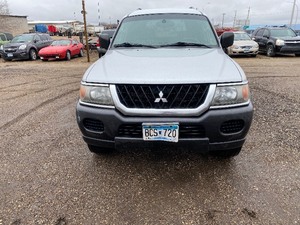 lot 21 image: 2003 Mitsubishi Montero