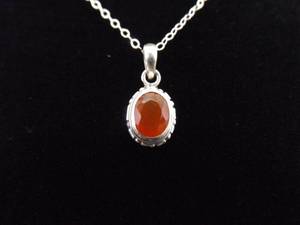 .925 Sterling Silver Facetted Carnelian Pendant Necklace