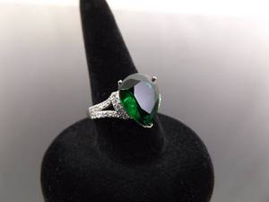 .925 Sterling Silver Pear Cut Emerald Crystal Ring Size 6