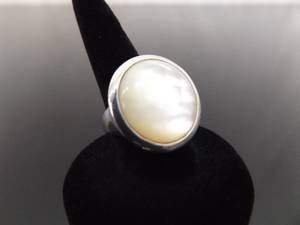 .925 Sterling Silver Inlayed Mother of Pearl Ring Size 6