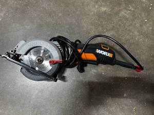 Corded Worx Saw 4.5 Circular Handsaw - untested