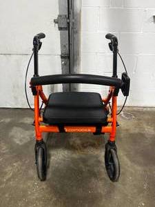 Piccola Comodita Seated Walker