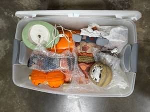Tote of Ceramic Halloween Decor (untested)