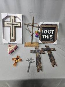 Various Religious & Patriotic Decor