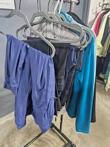 Lot of 11 Womens 7 Large Leisure Wear Pants and Tops