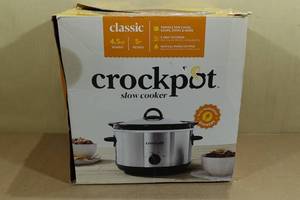 lot 23 image: Classic 4.5 Quart Crockpot Slow Cooker