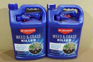 lot 48 image: 2 Gallons BioAdvanced Weed & Grass Killer