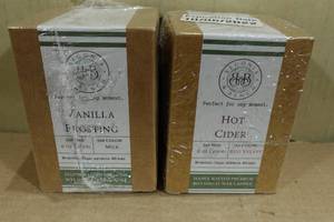 lot 83 image: Begonia and Bench Candles -Hot Cider & Vanilla Frosting