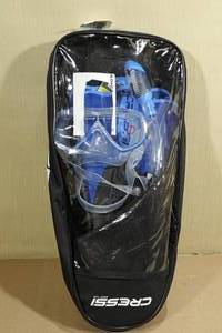 lot 103 image: Cressi Adult Palau Fin Snorkel Set -Fin Size SM, Blue