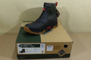 lot 165 image: Muck Boot Mens Apex Mid Zip Boots -Size 11