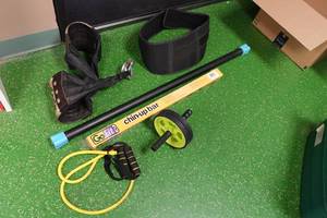 lot 173 image: Assorted Fitness Equipment - Barbell, Roller