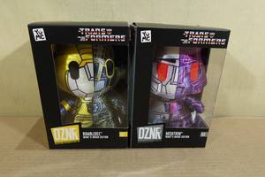 lot 192 image: 2 DZNR Collectable Plush Toys -Megatrop & Bumblebee