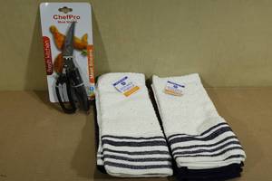 lot 195 image: 2 Packs Kitchen Towels with Meat Shears