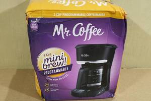 lot 226 image: Mr Coffee 5-Cup Mini Brew Coffee Maker