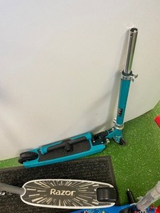 lot 278 image: 3 Kids Scooters