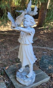 lot 5 image: Garden Angel with Birds