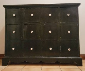 lot 47 image: Black Multi-Drawer Cabinet with 12 Drawers