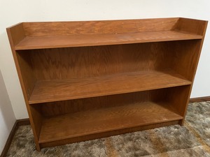 lot 84 image: Oak Handcrafted Bookshelf
