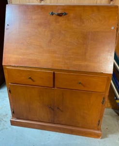 lot 171 image: Handcrafted Desk