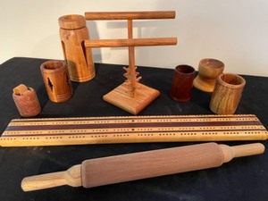 lot 169 image: Woodworking Samples with jewelry Stand, Pencil Holders, Rolling Pin, Cribbage Board