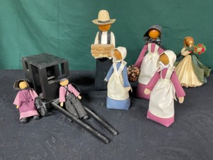 lot 99 image: Mainly Amish Doll Collection
