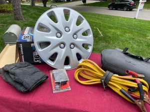 lot 253 image: Car SuppliesJumper CablesCover