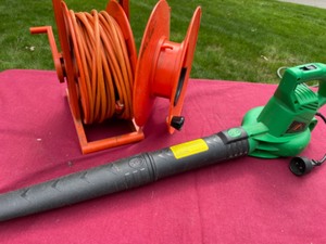 lot 261 image: Apollosmart Leaf Blower & Power Cord