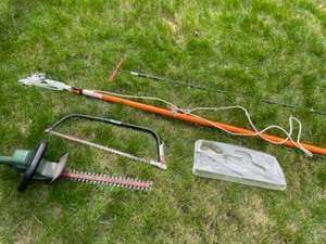 lot 266 image: Tree Cutter & Hedge Trimmer