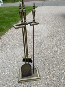 lot 279 image: Brass Fire Place Set