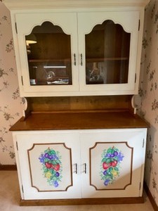 lot 60 image: Hand Crafted & Hand Painted Display Cabinet With Glassware Storage