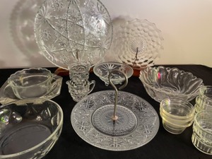lot 123 image: Beautiful Glassware Collection with Bowls & Platters