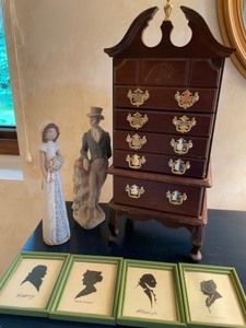 lot 288 image: Jewelry Box & Figurines