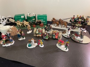 lot 292 image: Dept 56 People, Road, & Accessories