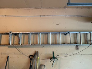 lot 131 image: 11 12 FT Extension Ladder
