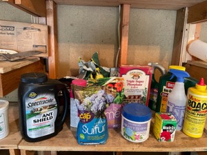 lot 136 image: Variety of Gardening Chemicals