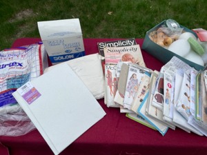 lot 237 image: Craft Supplies & Clothing Patterns