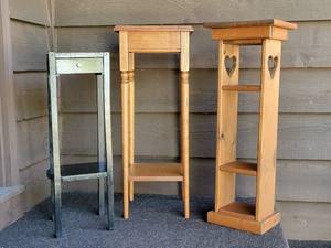 lot 40 image: Trio of Side Tables or Plant Stands