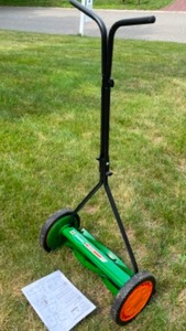 lot 61 image: Scott Elite 16 Grass Cutter