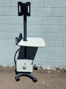 lot 31 image: MSRP $1200 Anthro Zido 25 Ergonomic Height Adjustable HiLow Sit-Stand Computer Workstation Standing Desk Equipment Cart - In Great Condition
