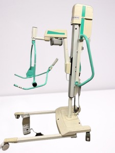 lot 5 image: MSRP $8000 TOP OF THE LINE ARJO MAXI MOVE 400lb Capacity Patient Lift wSling & Battery Charger Only 1 Caregiver Needed To Assist Patient Power Tilting  Rotating Sling Bar CHECK OUT THE YOUTUBE FOR ALL THIS SPECIAL LIFT CAN DO Works Great