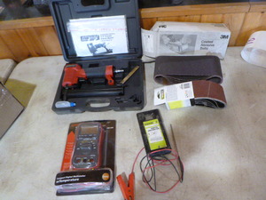 lot 18 image: Miscellaneous Tools