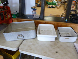 lot 44 image: Metal Tubs