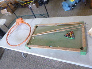 lot 51 image: Basketball Hoop and Mini Pool Table