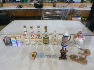 lot 84 image: Vintage Pieces