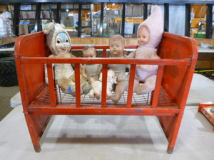 lot 96 image: Vintage Toys