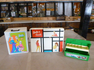 lot 107 image: Vintage Barbie Doll Cases