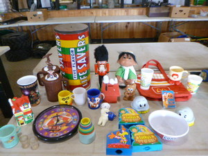 lot 115 image: Vintage Toys