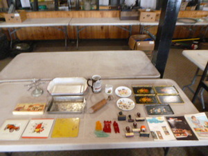 lot 117 image: Vintage Items