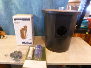 lot 143 image: Little Giant Automatic Submersible Sump Pump System