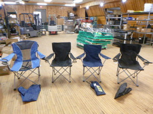 lot 173 image: 4 Outdoor Folding Chairs